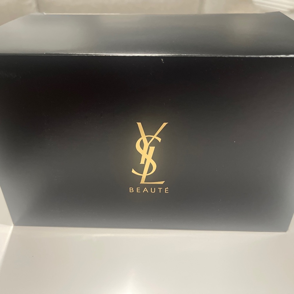 YSL Quilted Red Leather Cosmetic Case with Gold Hardware NEW - Picture 9 of 9